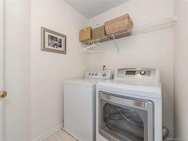 8619 Grey Squirrel Ct — Photo 23
