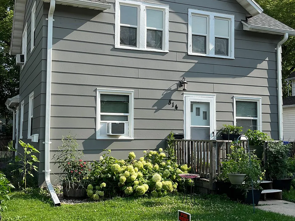 Upper floor apartment available
