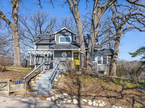 501 Ski Hill Rd, Fox River Grove, IL 60021
