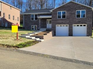 220 Andrew Dr, Clairton, PA 15025