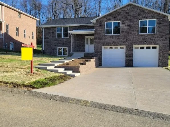 220 Andrew Dr, Clairton, PA 15025
