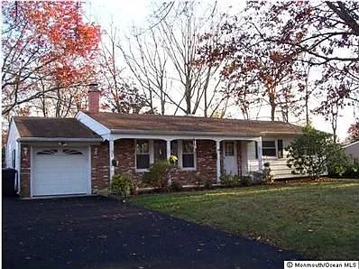 1021 Topaz Dr photo 1