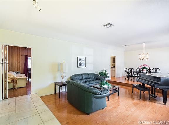 5th image of 2156 NE 187th St