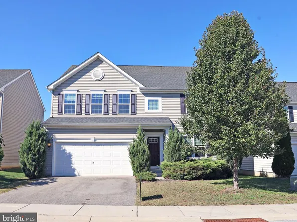 44 Sirocco Ct, Falling Waters, WV 25419