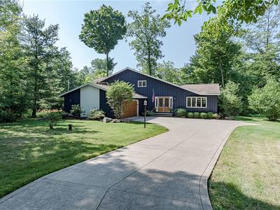 4652 Paradise Rd, Seville, OH, 44273