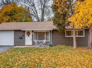 114 N Woodlawn St, Wheaton, IL 60187