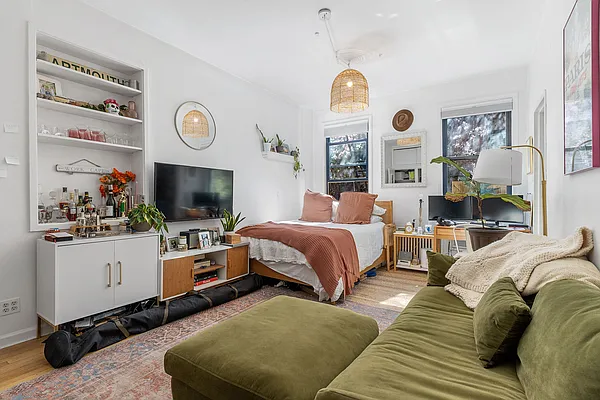 Rented by BH Brokerage Group | media 2