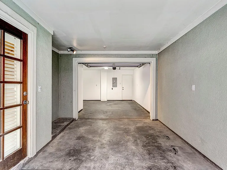 2346 Camden Dr #C — Photo 10