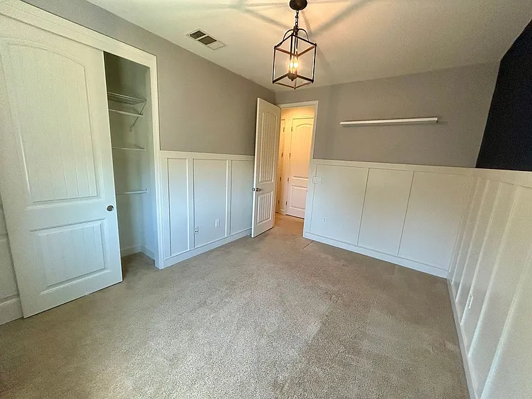 462 E Main Ave — Photo 8