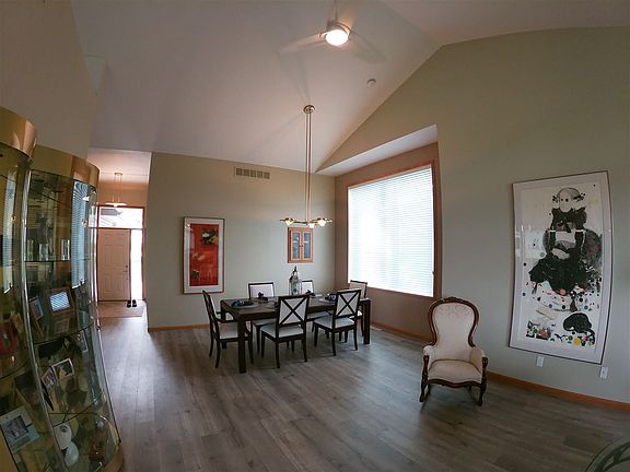 4th image of 1700 Country Club Dr
