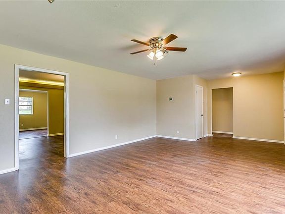 5th image of 8420 Doreen Ave