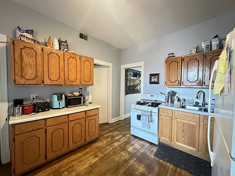 2623 W Crystal St #4 — Photo 4