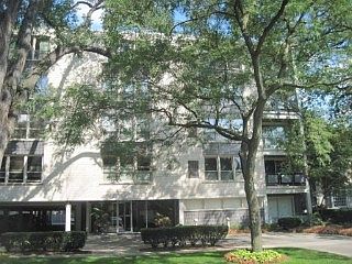 3rd image of 1535 Park Ave