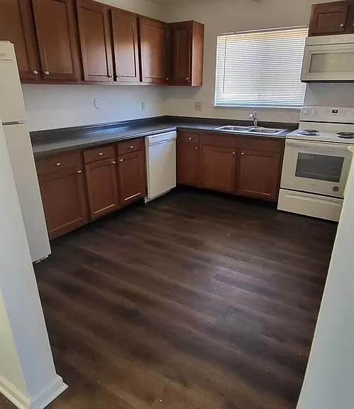 Yorktowne Apartments — Photo 52