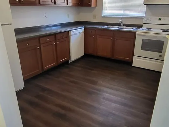 Yorktowne Apartments