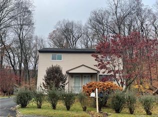 41 Knollwood Dr, Bethel, CT 06801