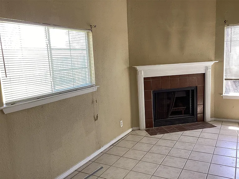 15831 Bazelbriar Ln — Photo 16