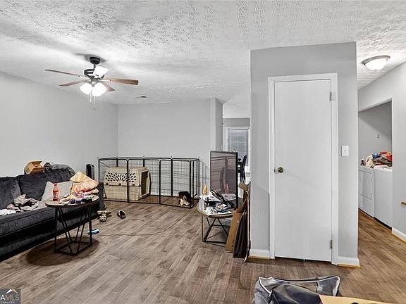 5th image of 332 Lockwood Ter