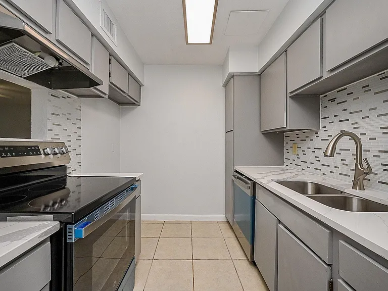 8427 Hearth Dr #2 — Photo 17