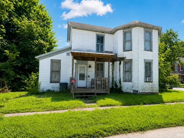327 W 9th St, Connersville, IN 47331