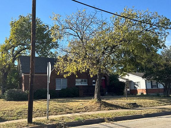 3rd image of 2848 Forest Ave