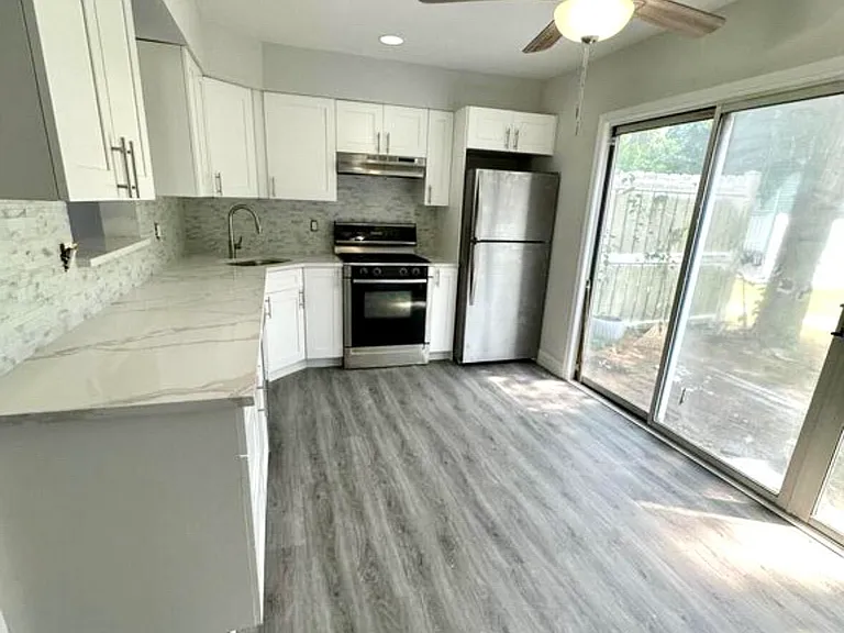 709 Lady Slipper Ct #709 — Photo 6