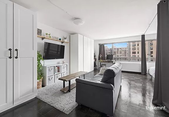 4th image of 170 W End Ave APT 22L