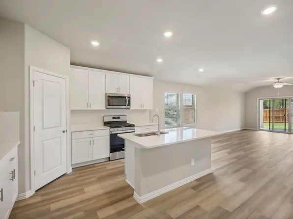 9553 Rattlesnake Trl, Crowley, TX 76036