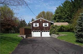 1st image of 5 Hearthwood Dr
