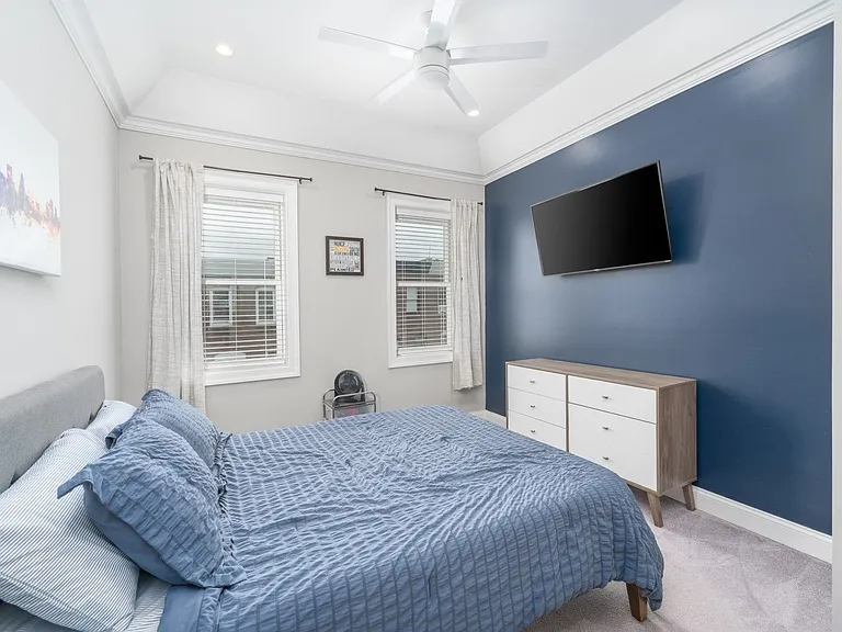 216 S Robinson St — Photo 11