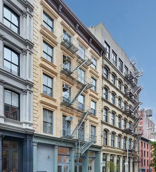 2nd image of 9 White St APT 3