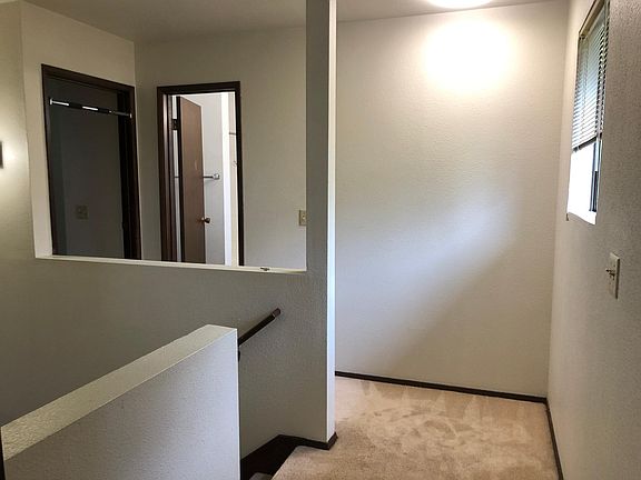 5th image of 17609 NE 88th Pl