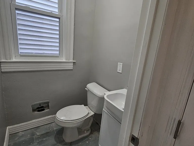 265 Ellis Ave #6C — Photo 4