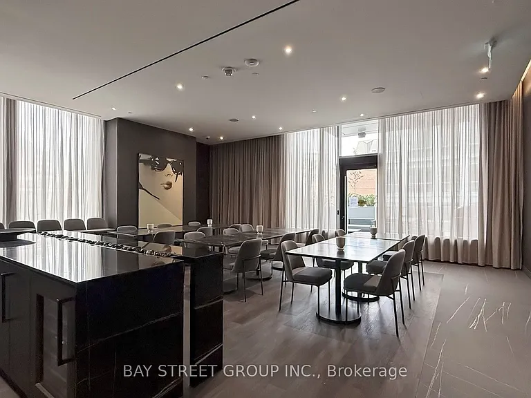 11 Yorkville Ave #2312 — Photo 43