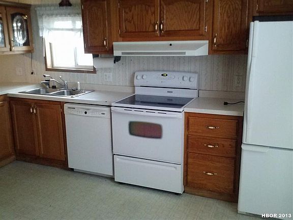 3rd image of 10285 Parkwood Dr