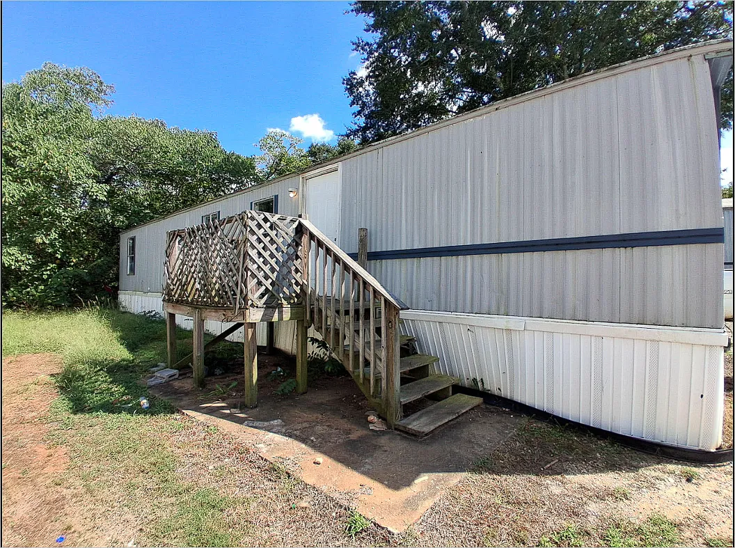 2 bed, 840 sqft, $750 — Photo 1