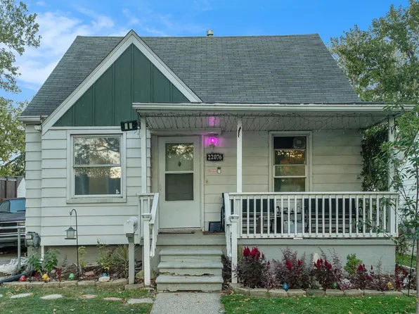 22076 Tuscany Ave, Eastpointe, MI 48021