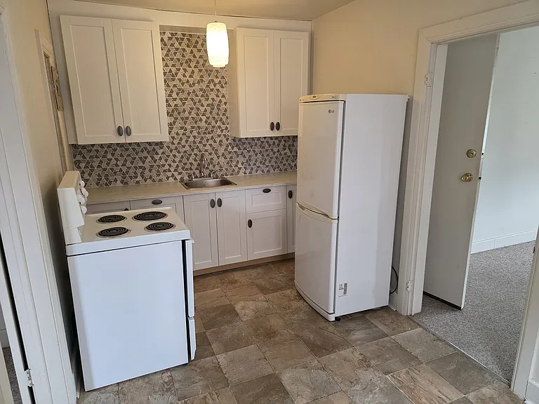 207 Park St #2 — Photo 17