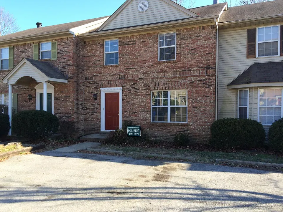 1120 Ashford Ln