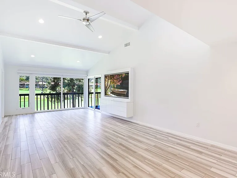 31533 E 9th Dr — Photo 3