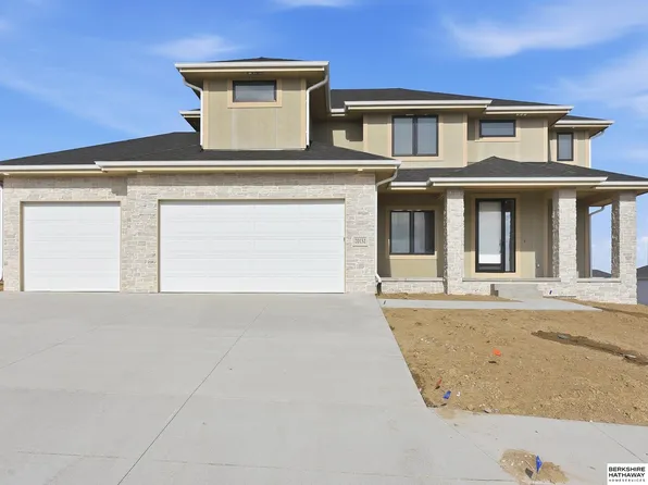 20152 T St, Omaha, NE 68135