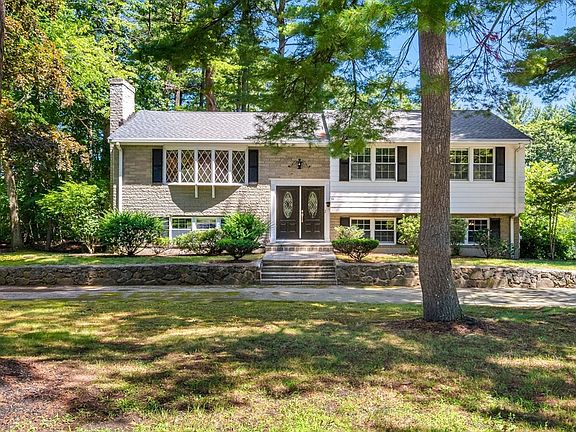 2nd image of 71 Colonial Dr