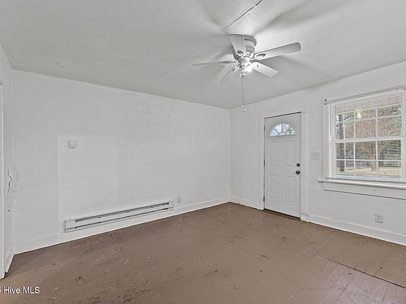 3rd image of 804 Bancroft Avenue #A&B