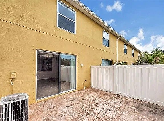3rd image of 3647 Pine Oak Cir #Na