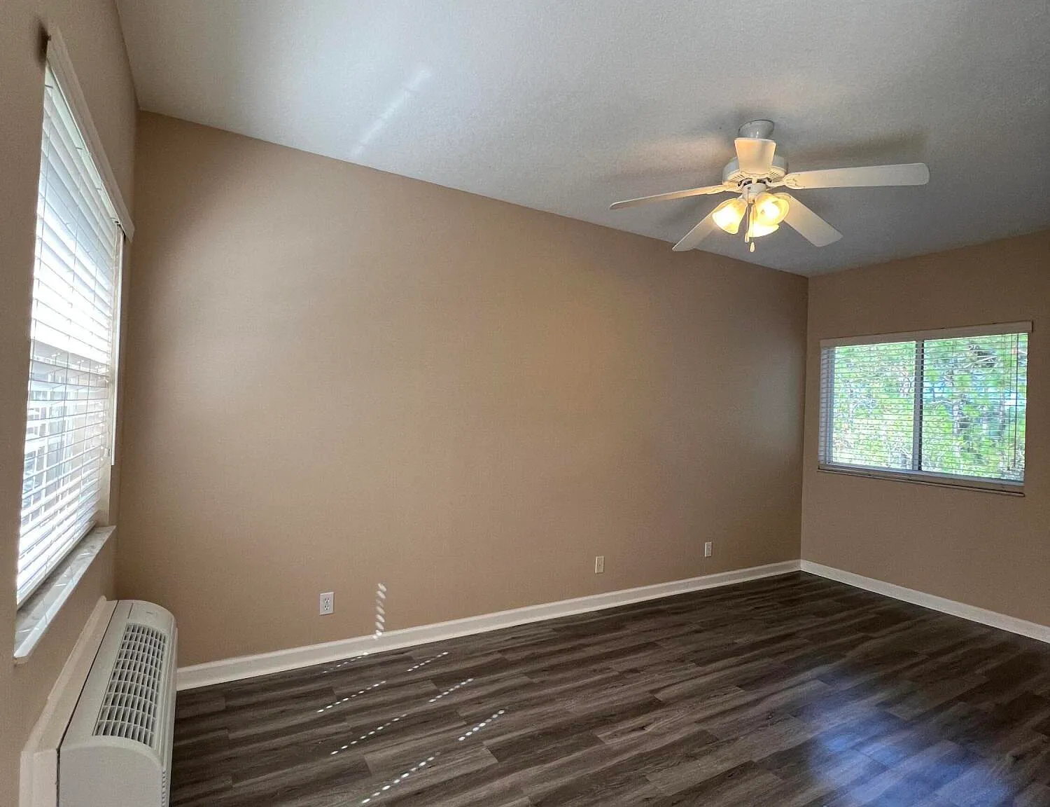 Studio, 1.0 bath, 400 sqft, $1,095 — Photo 3