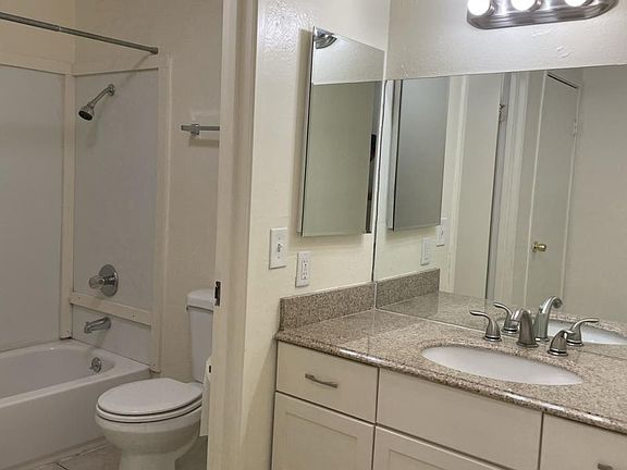 2nd image of 5247 Garden Ln #C
