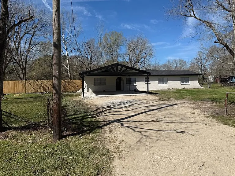 3259 Huff Dr — Photo 1