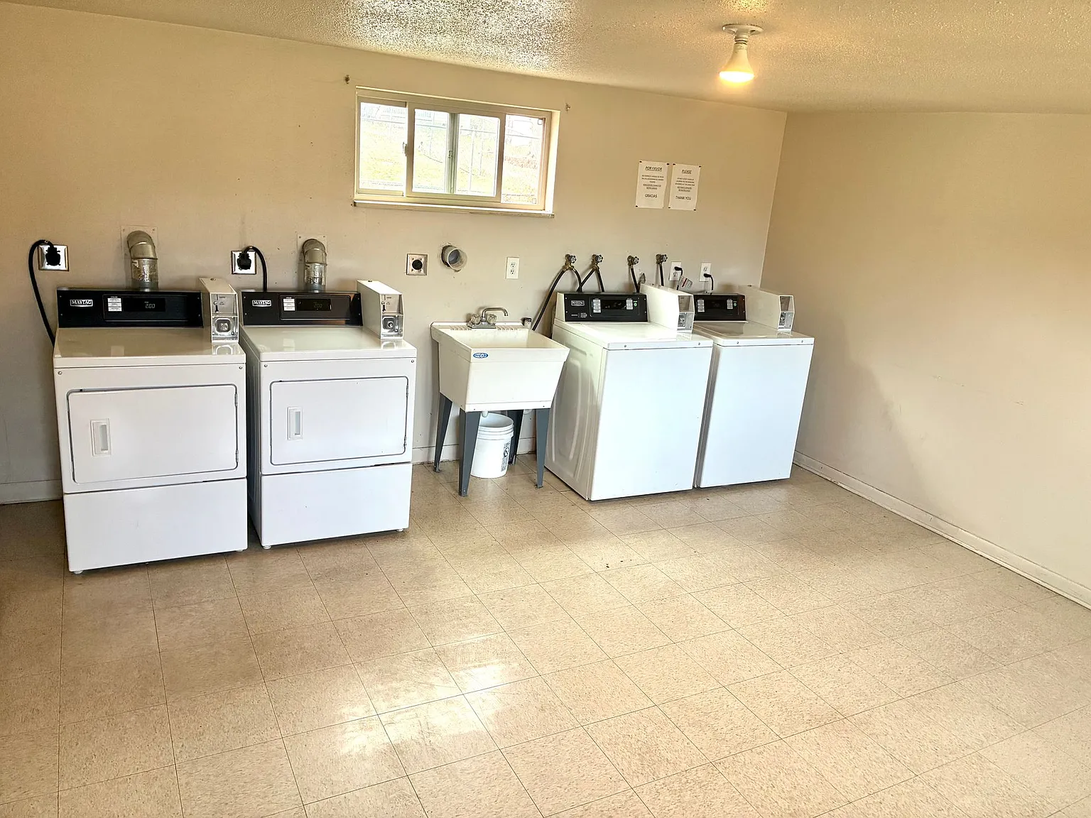1419 Coffman Street — Photo 4