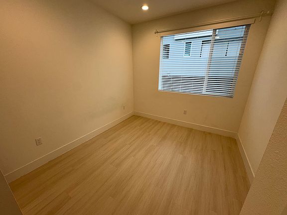 4th image of 9887 Macarthur Blvd Unit E