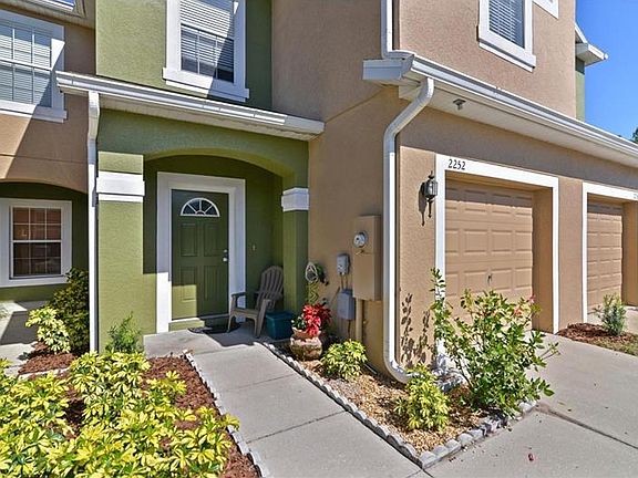 3rd image of 2252 Leland Ln